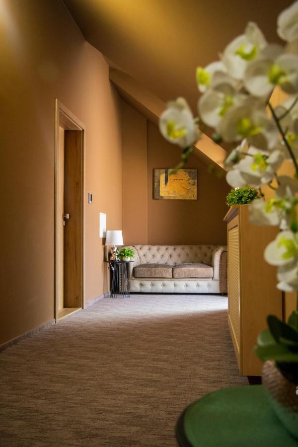 Veres Motel Veresegyház Exteriör bild