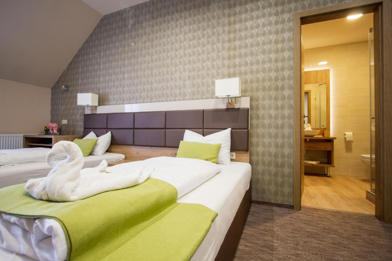 Veres Motel Veresegyház Exteriör bild