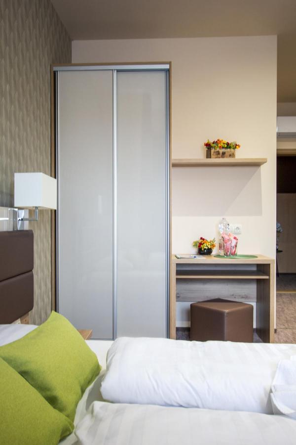 Veres Motel Veresegyház Exteriör bild